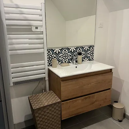 Au Fil De L'eau, Gare, Wifi, Tv, Parking Appartement